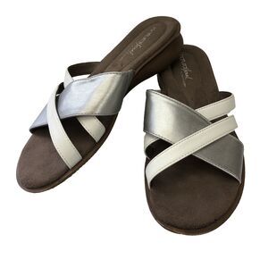 NATURAL SOUL By NATURALIZER Size 7.5 M Silver/White Jimena Sandals